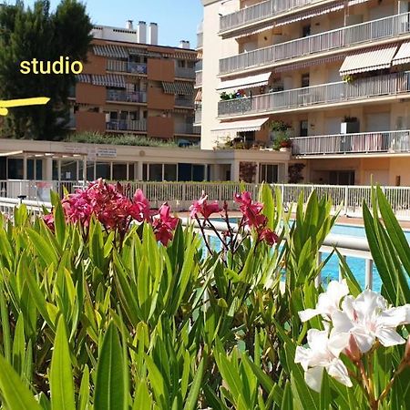 Les Caroubiers Apartamento Roquebrune-Cap-Martin Exterior foto